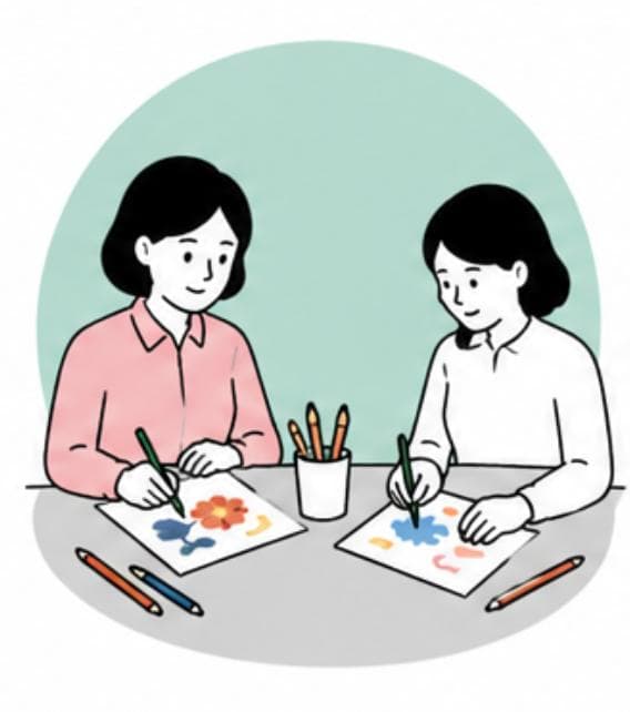 성인 1:1 개인 미술치료에서 함께 그림을 그리는 장면